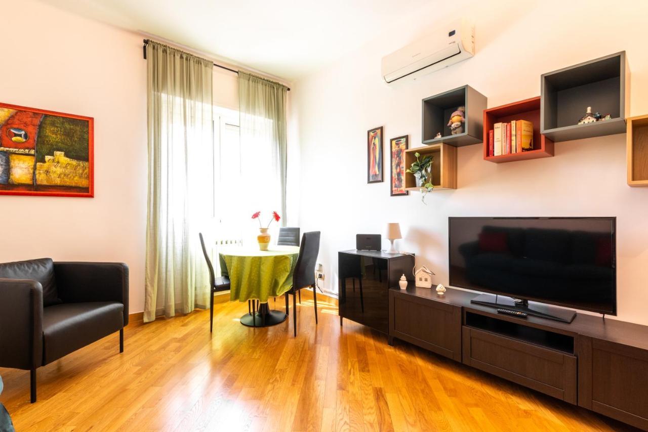 Casa Dante Center Apartment Bari Bagian luar foto