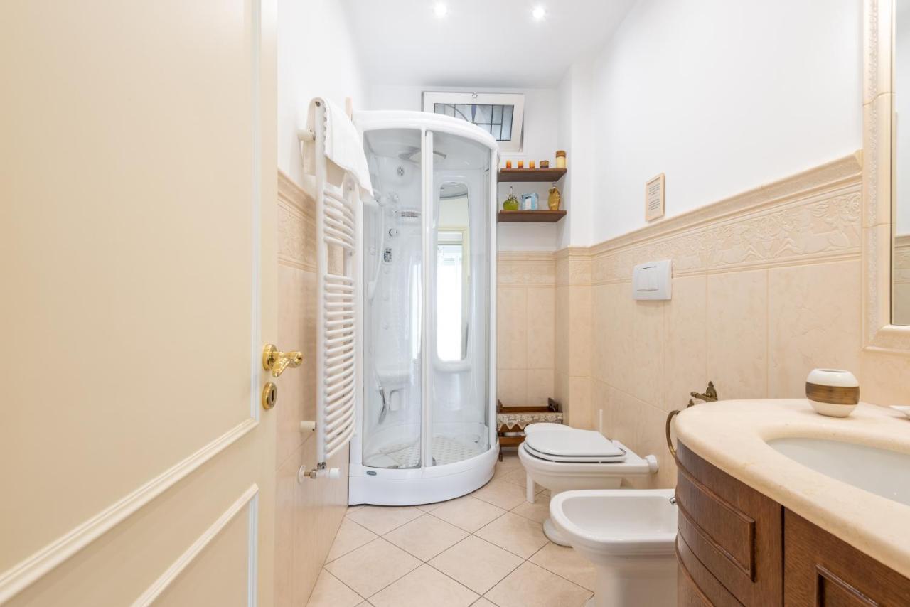 Casa Dante Center Apartment Bari Bagian luar foto