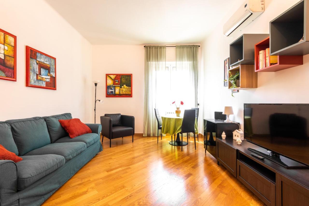Casa Dante Center Apartment Bari Bagian luar foto