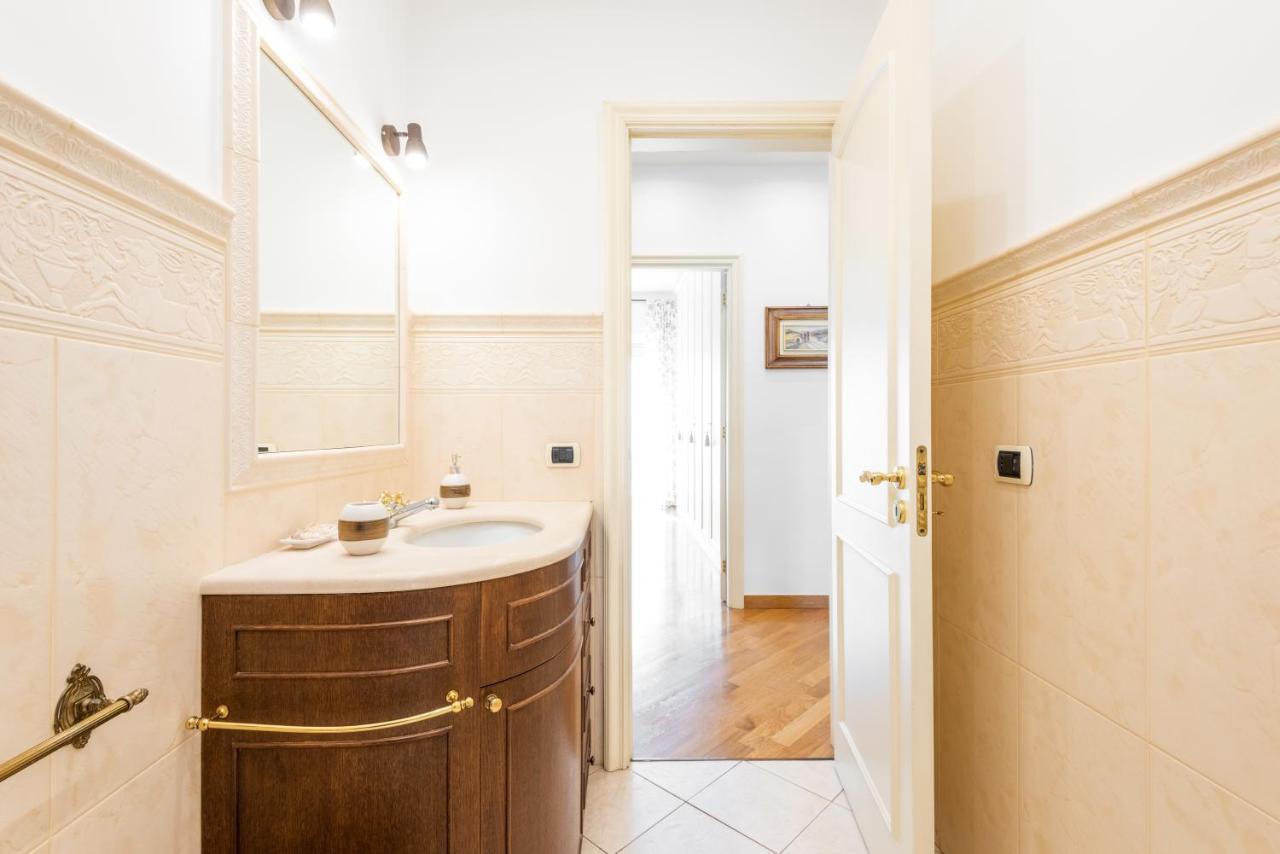 Casa Dante Center Apartment Bari Bagian luar foto